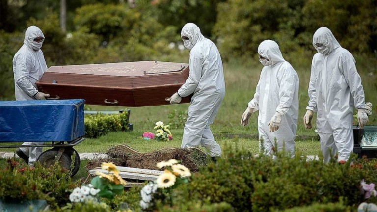 Com 128 mortes em 24h, Brasil chega as 619.641 vítimas da covid-19