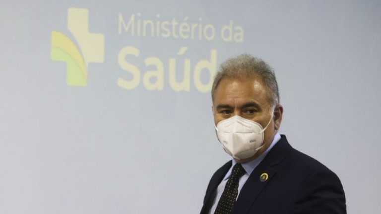 Covid-19: Ministro Queiroga espera que não haja 'explosão' de óbitos