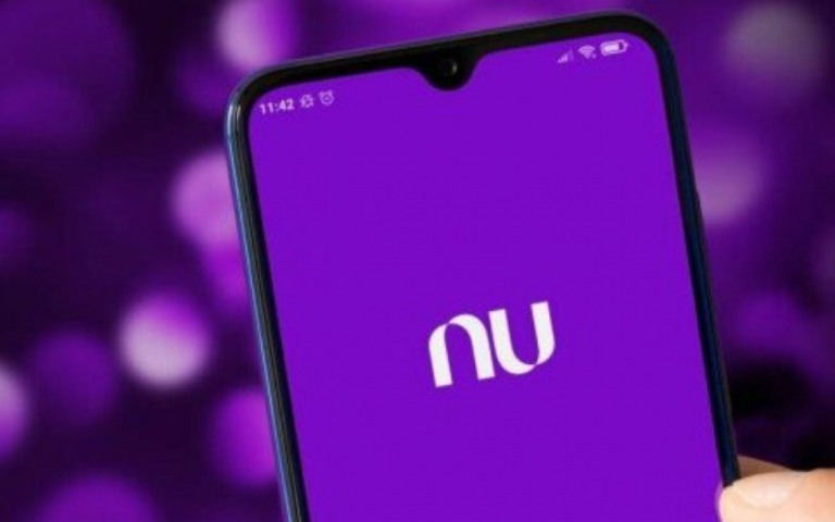 Nubank derrota todos os bancões em apenas quatro meses