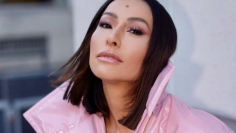 Globo fecha com Sabrina Sato para comandar reality