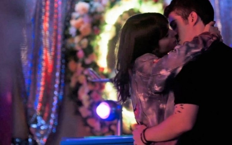 "Quanto Mais Vida Melhor": Guilherme flagra Flávia beijando outro