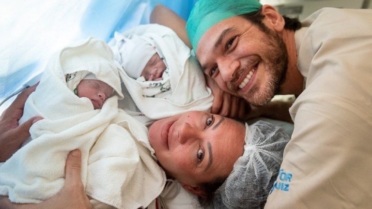 Nascem os gêmeos de Fabiula Nascimento e Emílio Dantas
