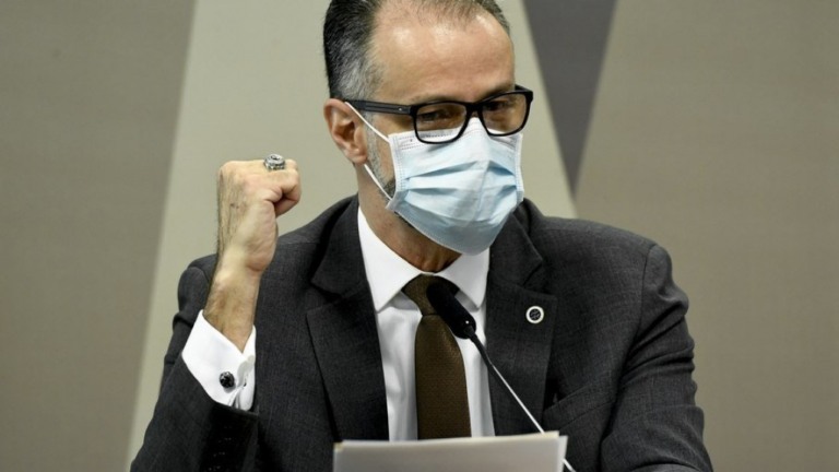 Internautas aprovam carta de Barra Torres a Bolsonaro, afirma pesquisa