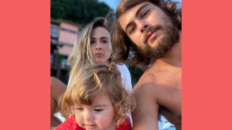 Tatá Werneck celebra cinco anos de união com Rafa Vitti: "amo tu"