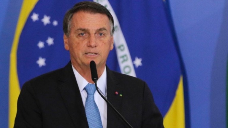 Bolsonaro diz que Santos Dumont precisa atender Rio e passageiro