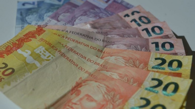Poupança tem pior rendimento em três décadas no último ano