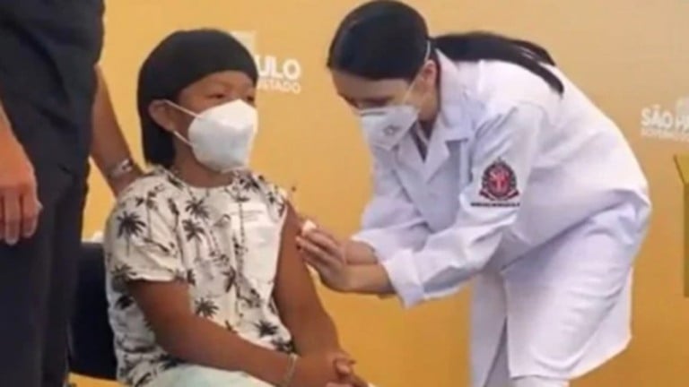 Maioria avalia que Bolsonaro atrapalha vacinação infantil contra Covid