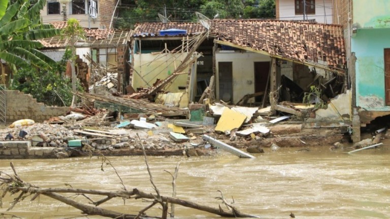 Bahia: sobe para 27 o número de mortos devido às chuvas no estado
