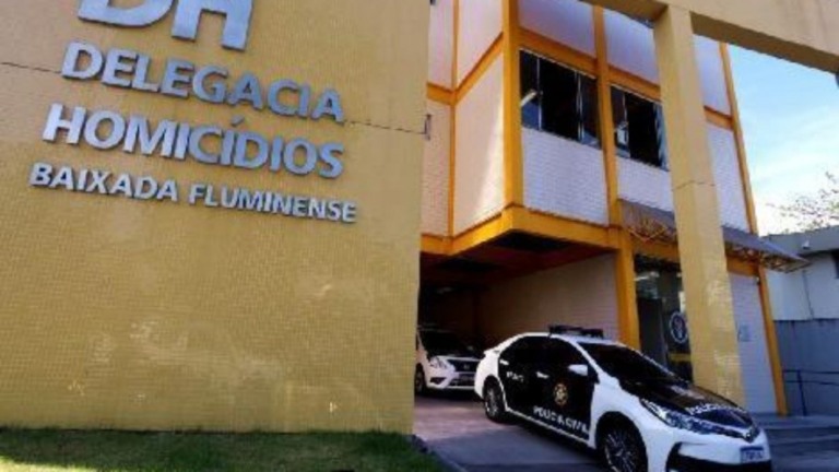 Feminicídio: mulher é morta a facadas pelo marido na frente dos filhos
