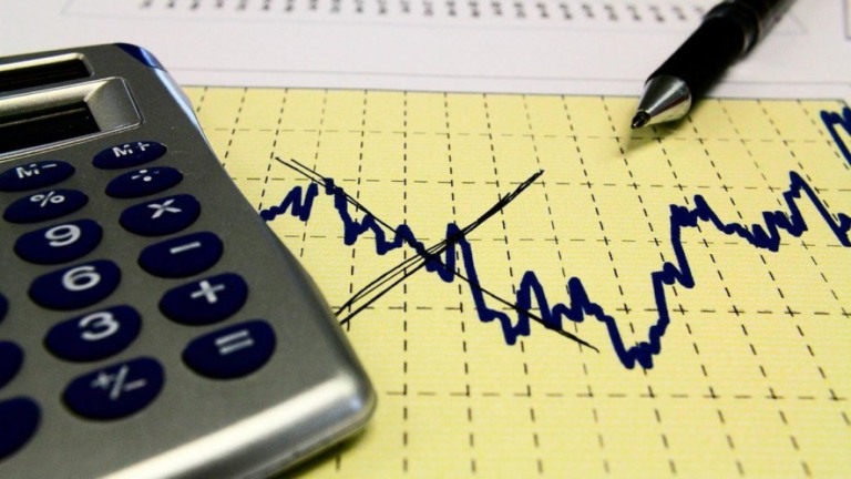 IFI: Brasil deve crescer 0,5% em 2022 graças à Covid e juros dos EUA