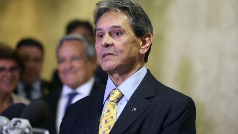 Moraes manda Roberto Jefferson para prisão domiciliar
