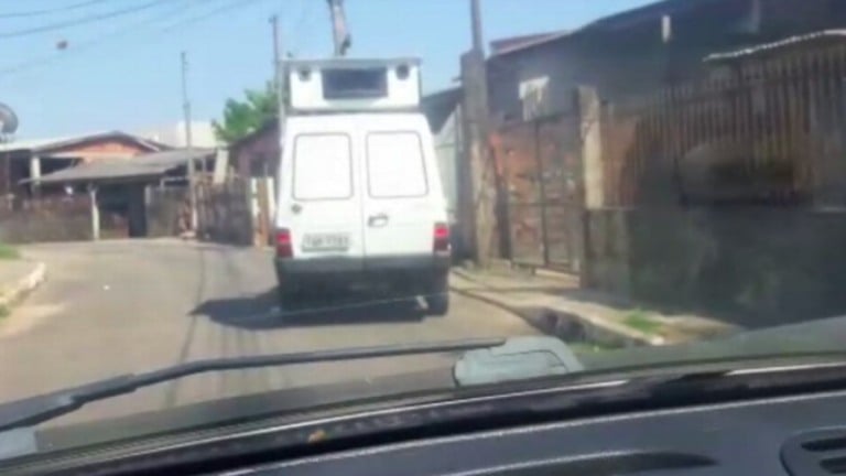 Vídeo: moradores denunciam carros de som com mensagem antivacina no RS