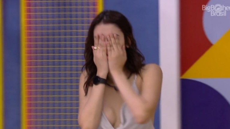 'BBB 22': Eslovênia e Lucas têm primeira discussão após beijo