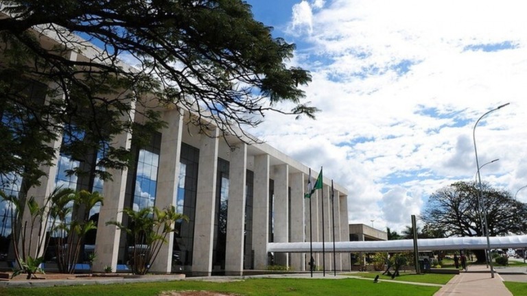 Com salários de até R$ 12 mil, TJ-DF abre concurso com 112 vagas