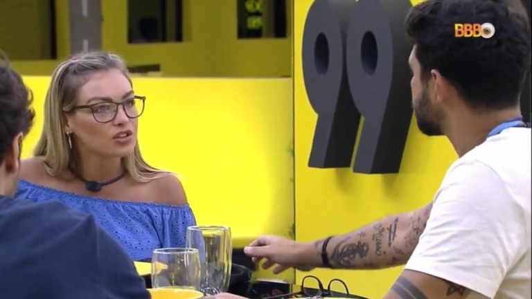 'BBB 22': Bárbara defende Jade Picon em almoço com Rodrigo