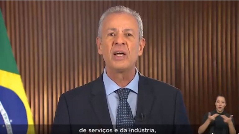 Conta de luz: Ministro garante bandeira de escassez hídrica até abril