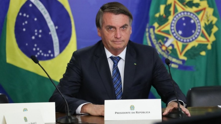 Bolsonaro gasta R$ 10 milhões ao ano no cartão, acima de Dilma e Temer