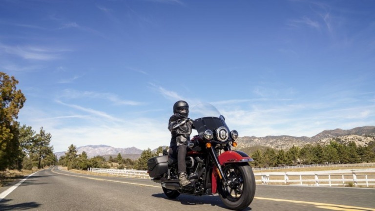 Cresce interesse por motos por alta no preço dos carros novos