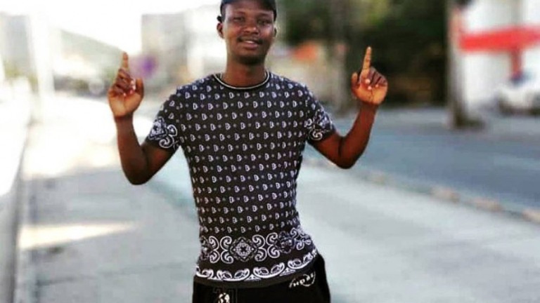 Caso Moïse: "Facada no meu coração", diz mãe de congolês assassinado