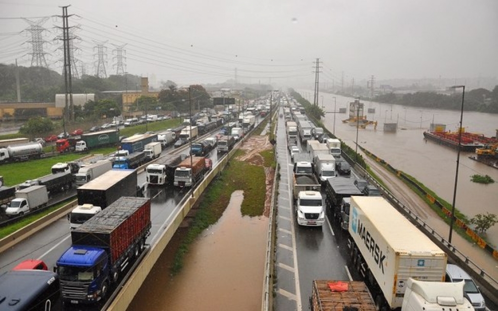 Prefeitura de São Paulo cancela bloqueio da marginal Pinheiros