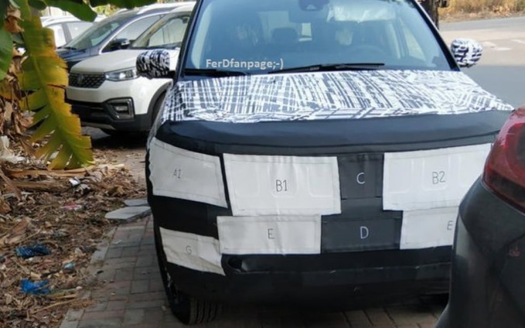 Flagra! Jeep Compass renovado é visto com disfarces antes da estreia