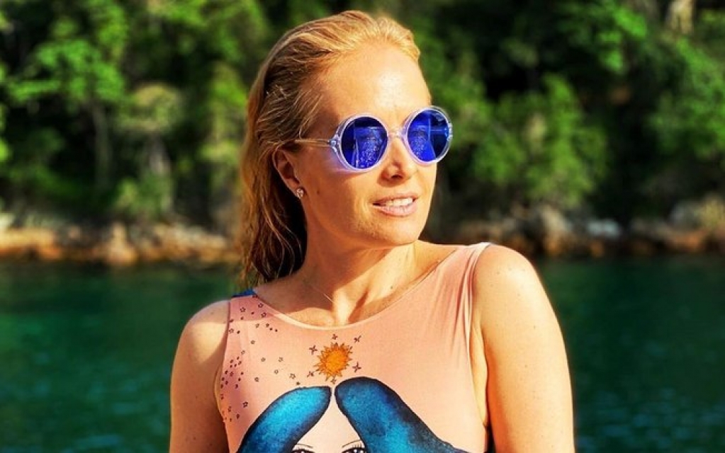 Angélica posa com fantasia igual a de sua filha, Eva: 'Amor no Carnaval' Angélica posa com fantasia igual a de sua filha, Eva: 'Amor no Carnaval'