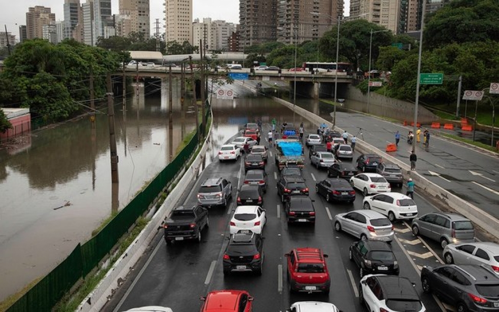 Previsão do tempo: São Paulo tem quarta-feira de calor com pancadas de chuva