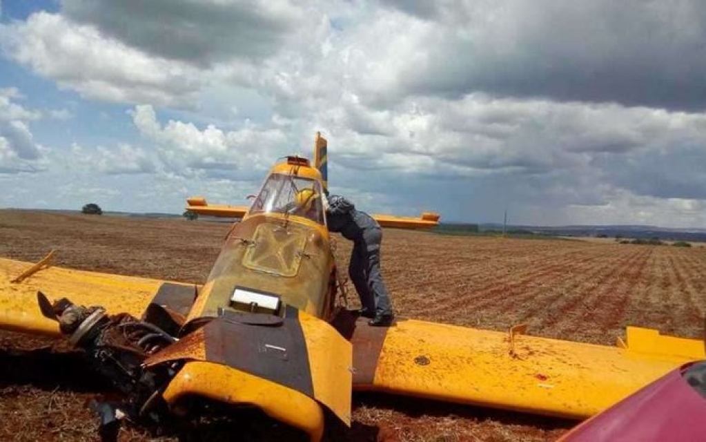 Piloto morre em queda de avião em Minas Gerais