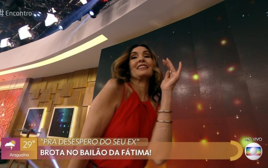 Chora, Bonner! Fátima Bernardes dança 'Tudo Ok' e quebra a web