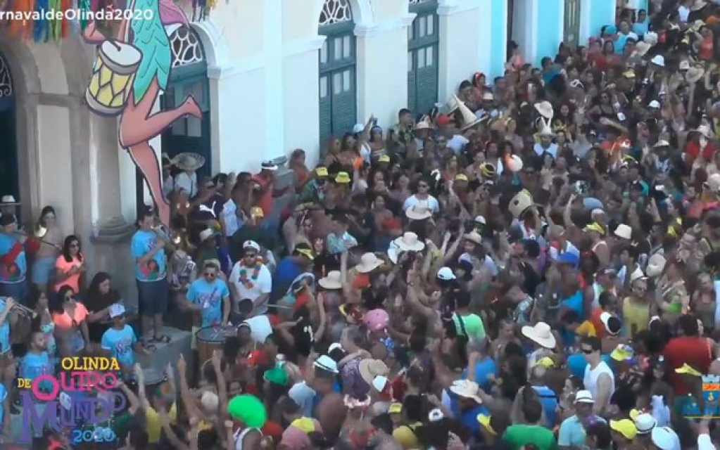 AO VIVO: acompanhe ao tradicional carnaval de Olinda