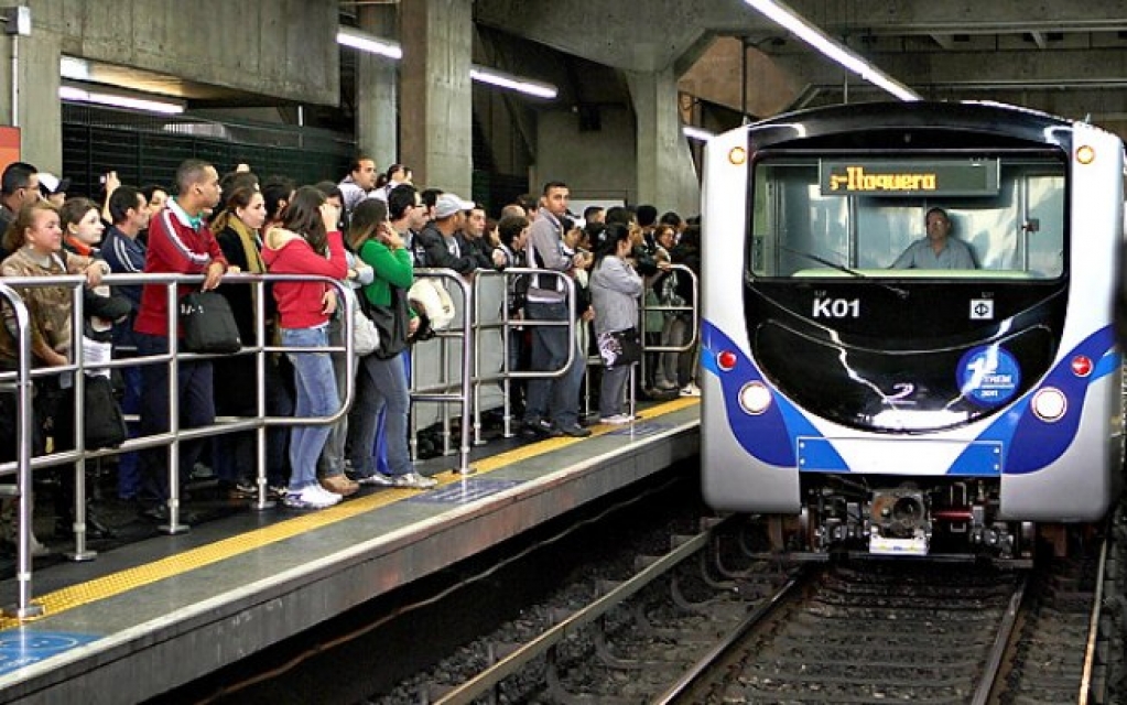 Greve dos metroviários nesta terça é suspensa após acordo