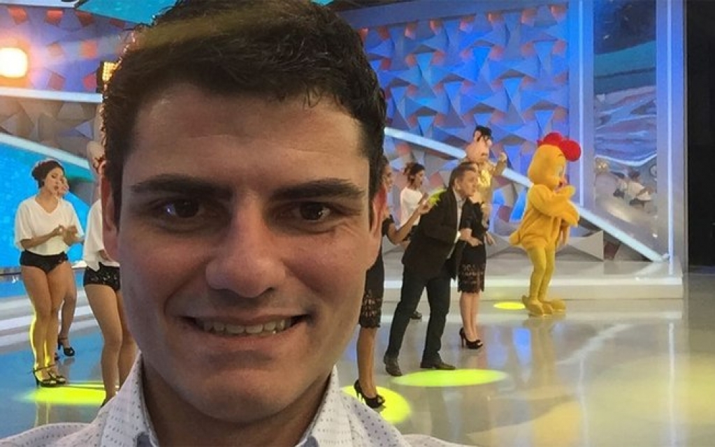 Sobrinho de Gugu Liberato estreia programa na televisão inspirado no tio