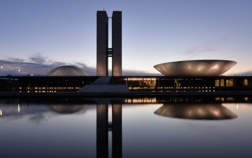 Universidades e escolas do Distrito Federal amanhecem vazias