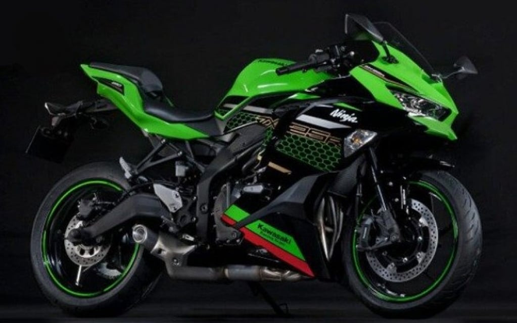 Kawasaki ZX-25R tem novo teaser divulgado e aparece em ação