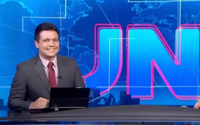 Apresentador do rodízio do "JN" está com coronavírus e respira por aparelhos