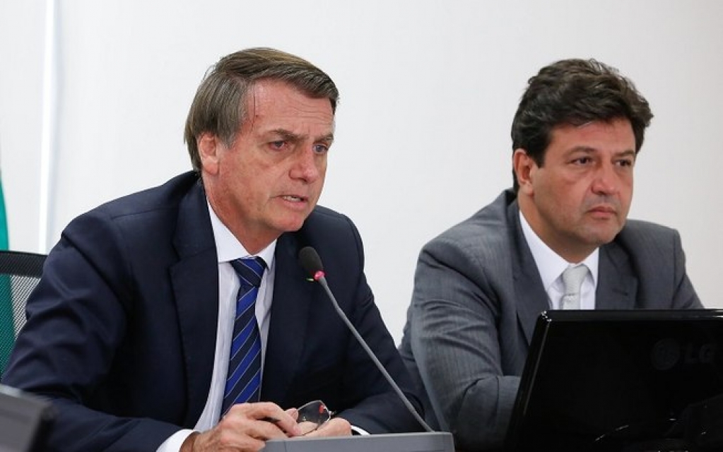 Medida de Bolsonaro ameaça saúde de enfermeiros ao permitir aumento de jornada