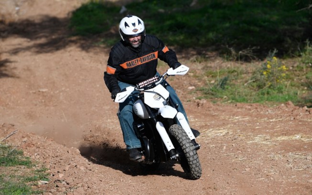 Uma Harley-Davidson no fora de estrada? Acompanhe nossa aventura