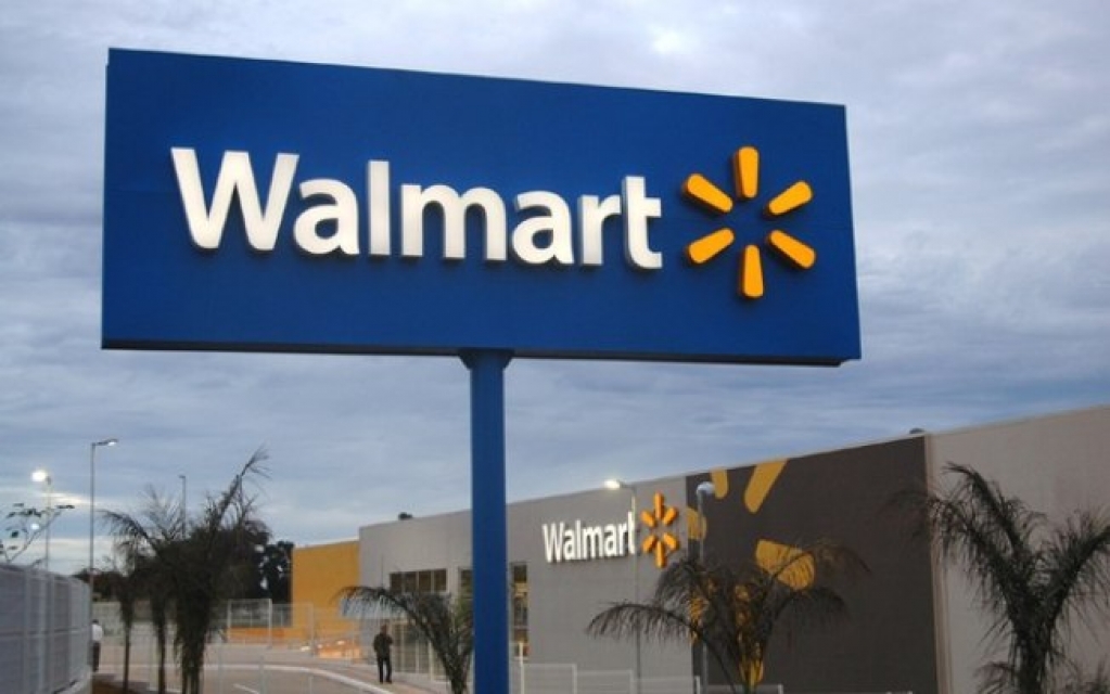 Walmart enfrenta processo após morte de funcionário por Covid-19