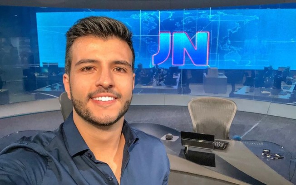 Jornalista do "Jornal Nacional" se demite por corte em salário