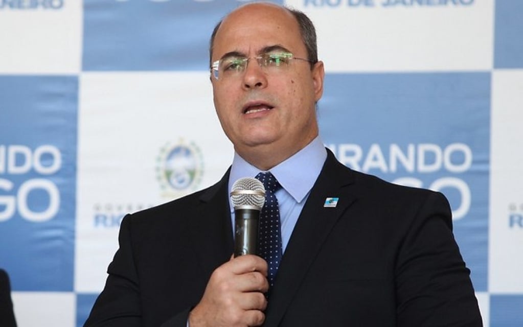 Witzel provoca prefeitos: "Têm que botar fita e barreira"