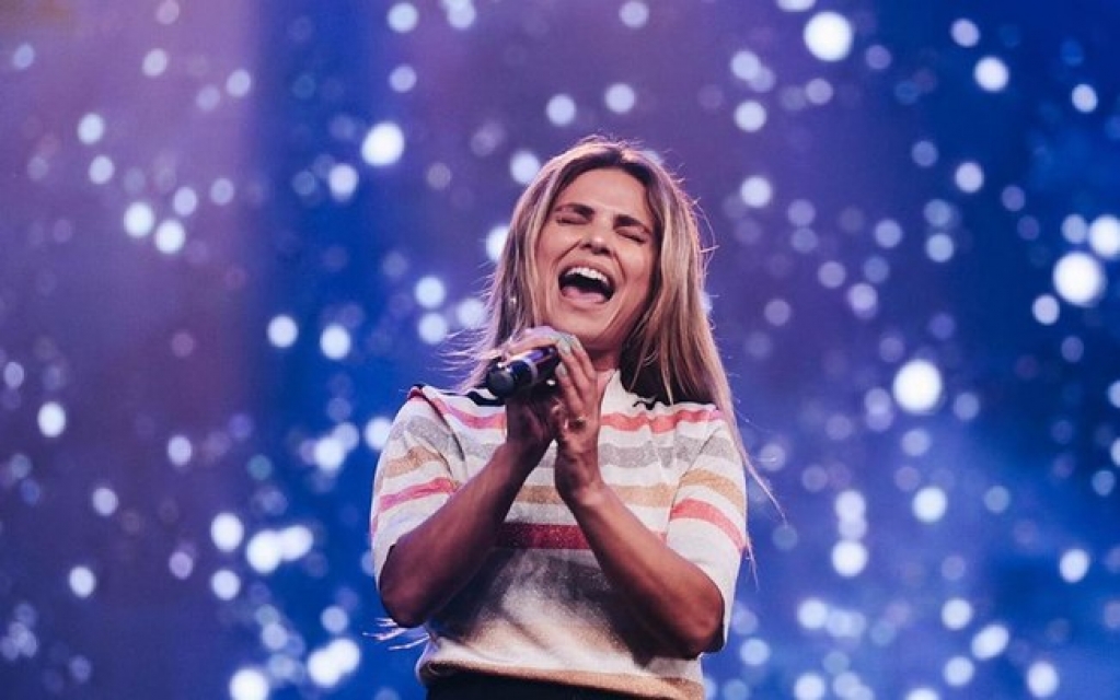 Aline Barros, show de pagode e mais lives para você assistir hoje (14)