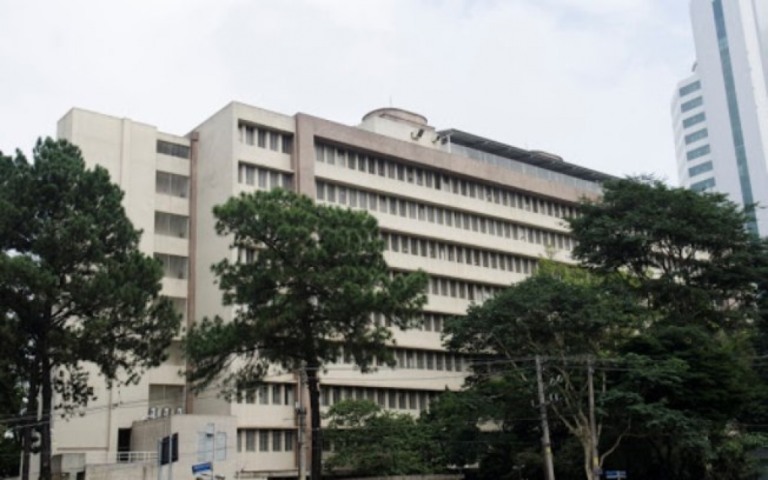Referência em infectologia, Instituto Emílio Ribas tem 100% de UTI ocupada