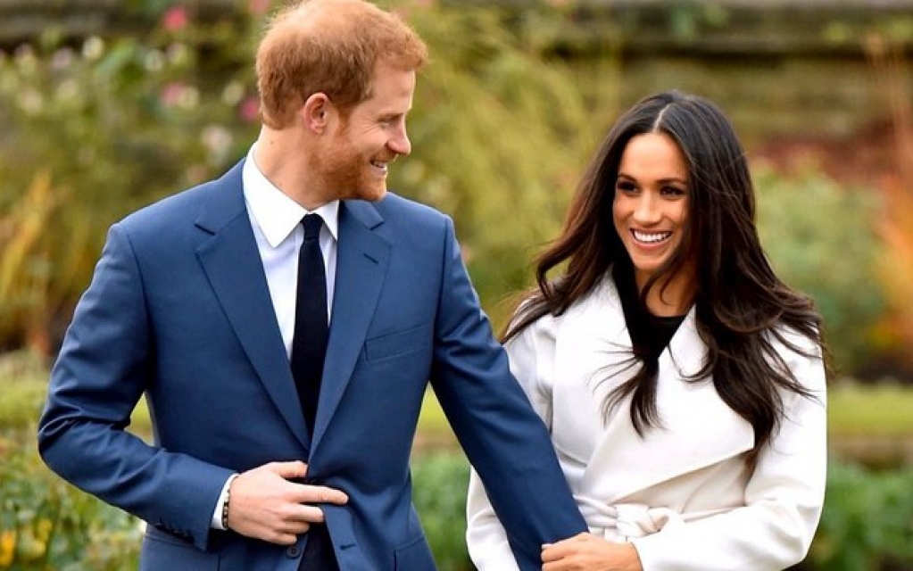 Príncipe Harry e Meghan Markle se voluntariam para entregar comida a doentes