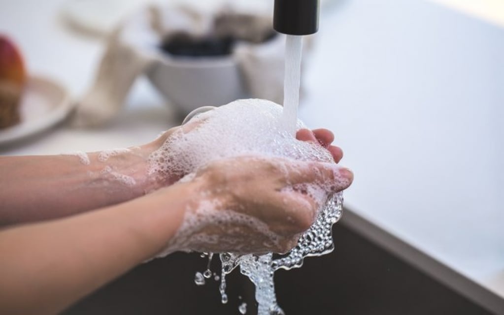 Gastos com energia e água podem aumentar durante quarentena