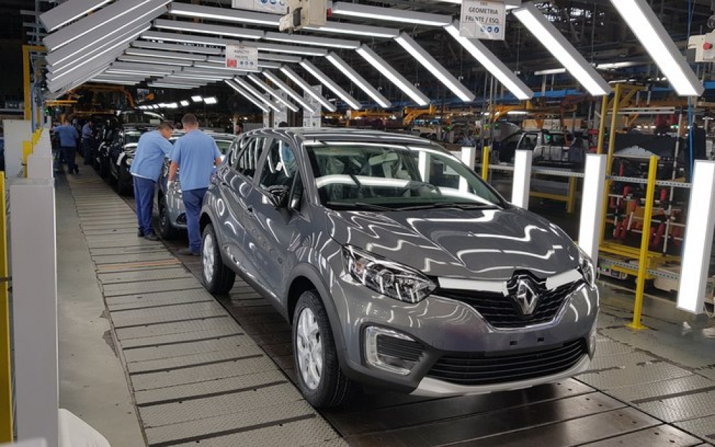 Renault e BMW retomam as atividades em suas fábricas no Brasil