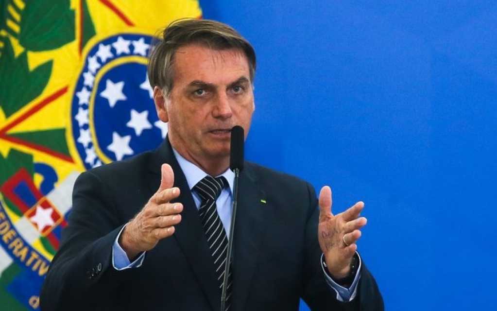 Bolsonaro critica Globo e manda indireta a Roberto Marinho, que está morto