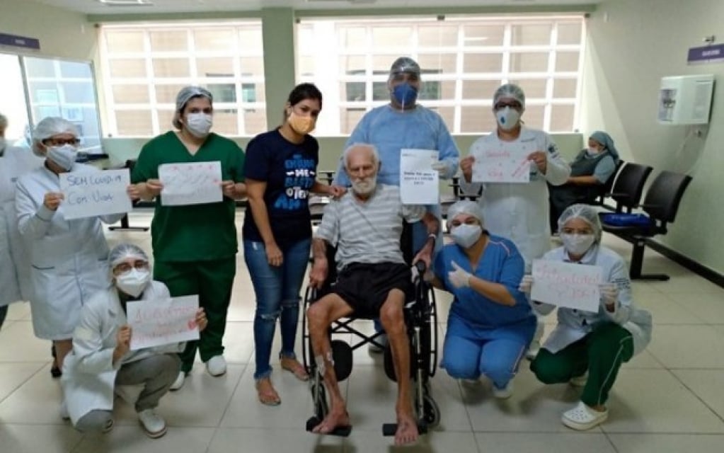 Na Paraíba, homem de 106 anos vence Covid-19 e é liberado de hospital