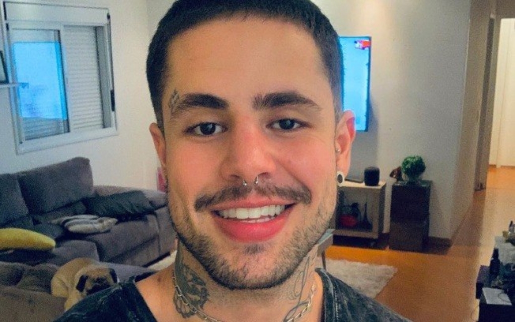 Ex-The Voice Leandro Buenno revela ter HIV e fala sobre preconceito