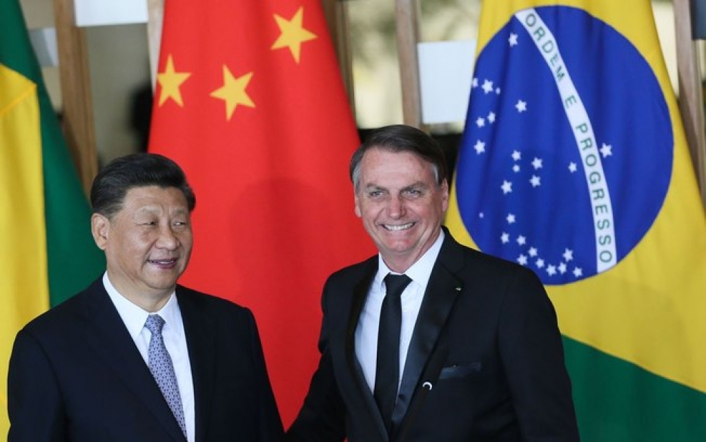 China recomenda aumento de estoques de alimentos por receio de surto no Brasil