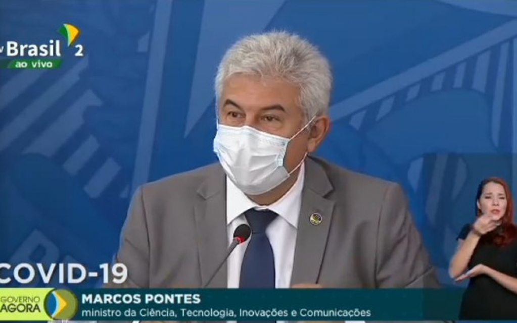 Ministro Marcos Pontes diz que seria cobaia em testes com nitanoxanida